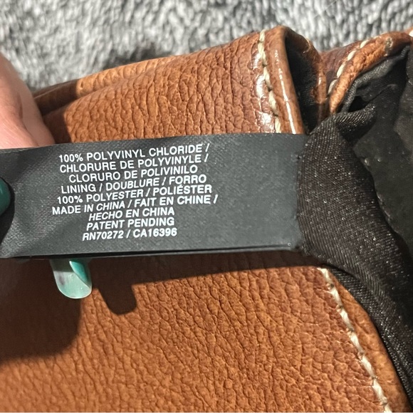 Liz Claiborne Faux leather crossbody bag - Picture 7 of 12